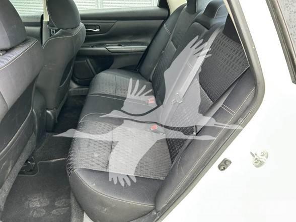 Nissan ALTIMA Automobili