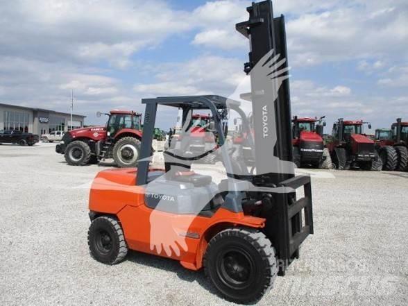 Toyota 7FDU45 Dizelski viličari