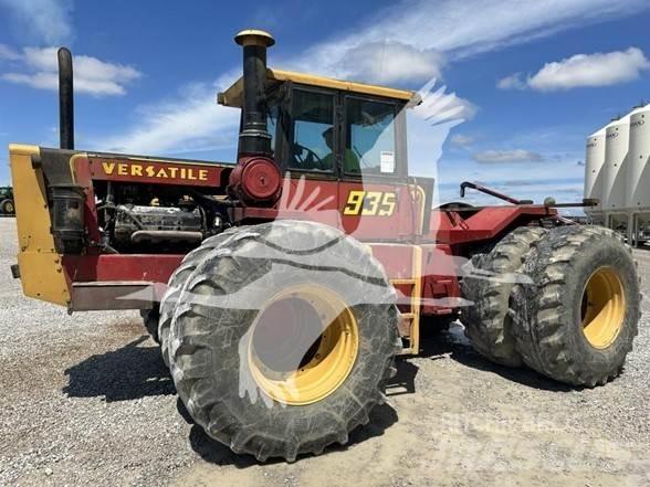 Versatile 935 Traktori