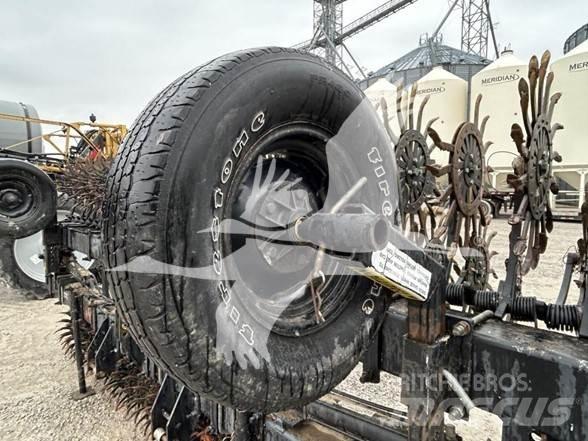 YETTER 3530 Drugi strojevi i priključci za obradu zemlje