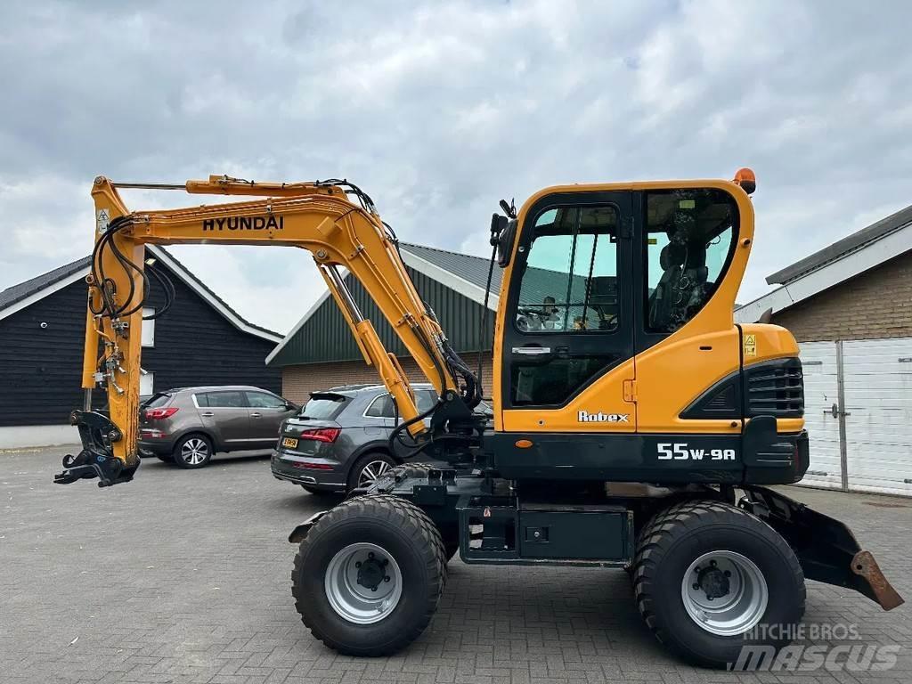 Hyundai 55W-9A Bageri na kotačima