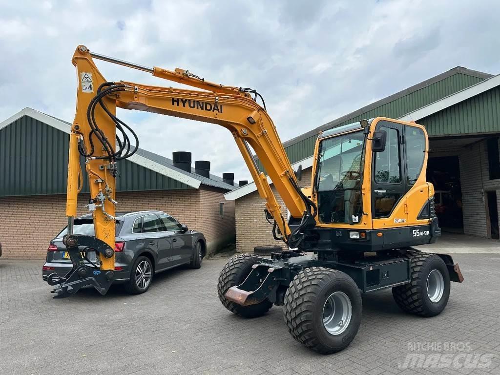 Hyundai 55W-9A Bageri na kotačima