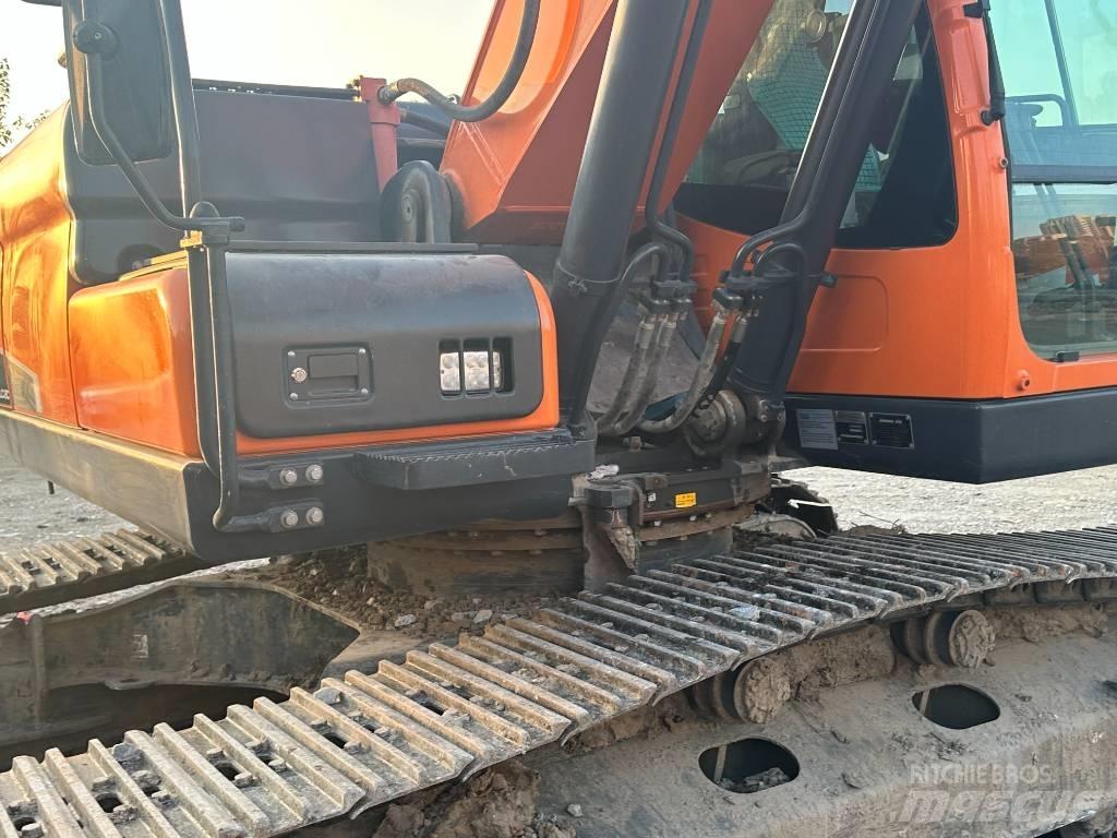 Doosan DX220LC-9 Bageri gusjeničari