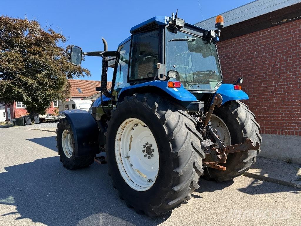 New Holland TS 115 Traktori