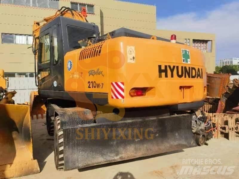 Hyundai 210W-7 Bageri na kotačima