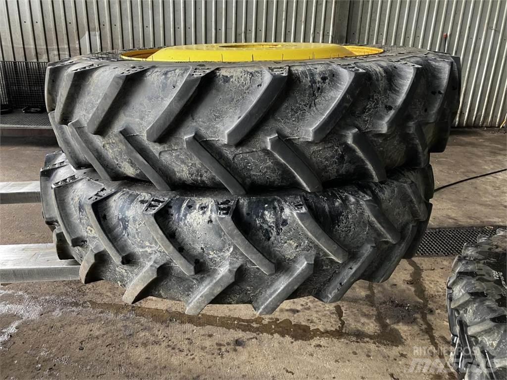 BKT 270/95R32 Gume, kotači i naplatci