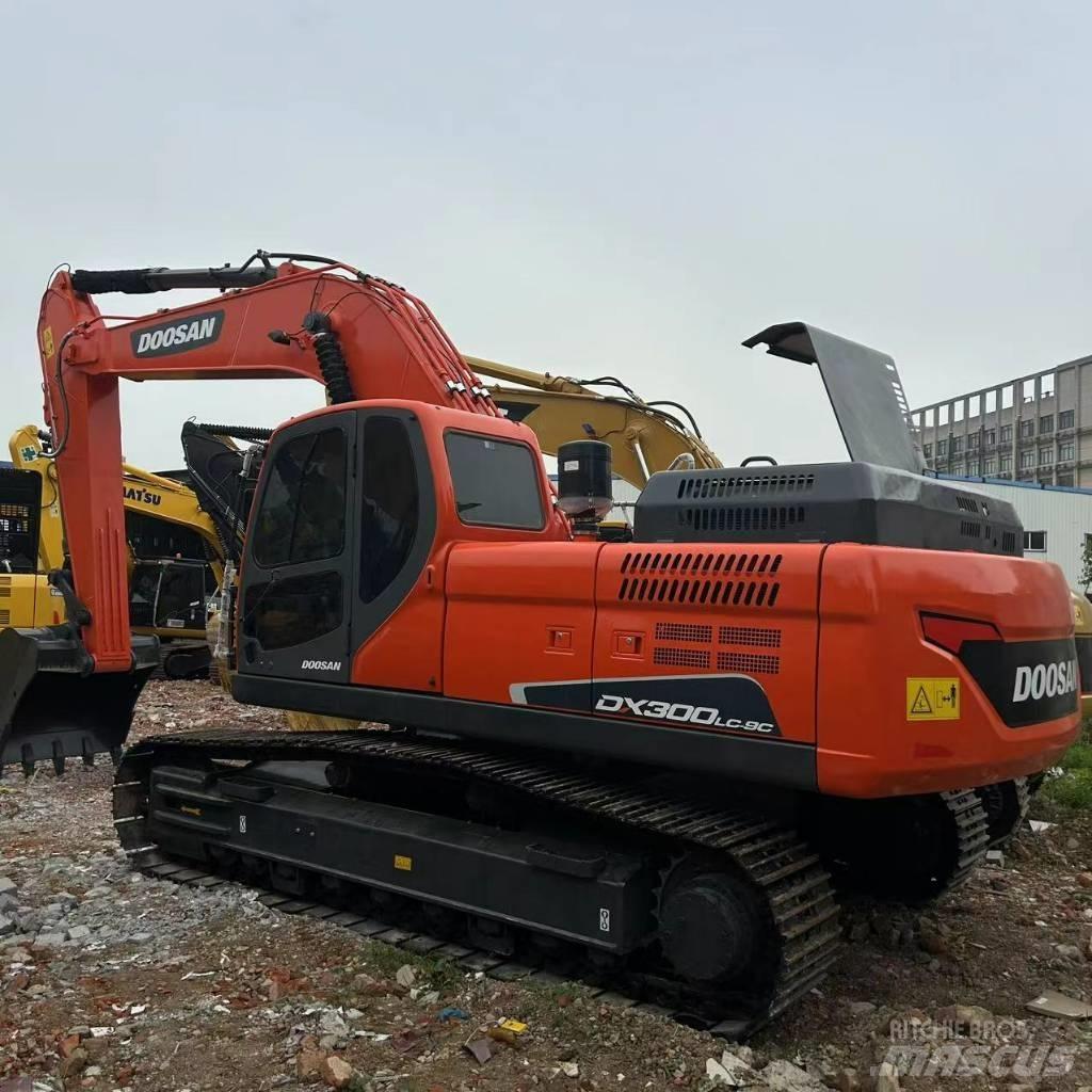 Doosan DX 300 LC-9c Bageri gusjeničari