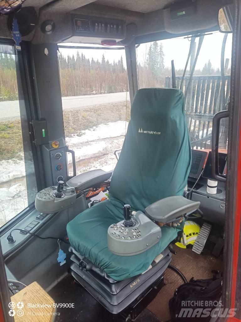 Komatsu 860.4 Forvarderi