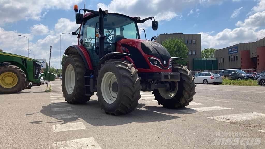 Valtra A105MH4 Traktori