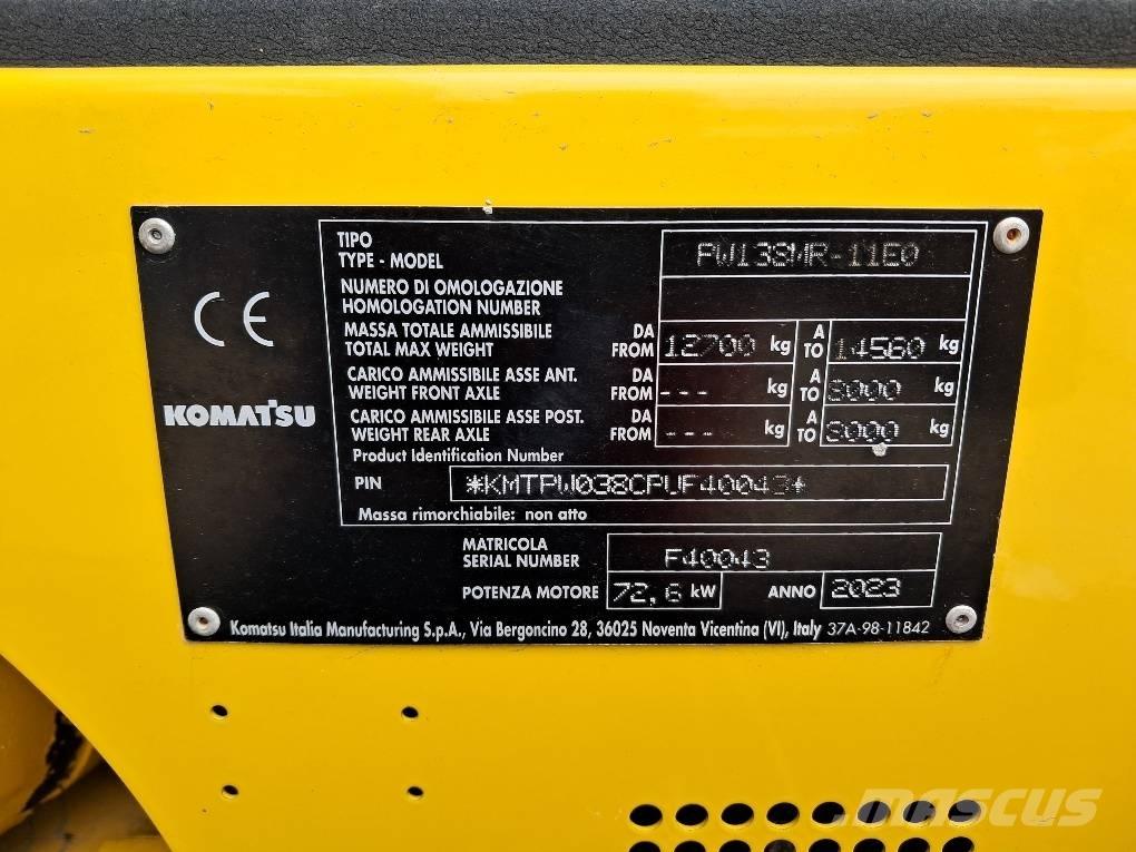 Komatsu PW138MR-11E0 Bageri na kotačima