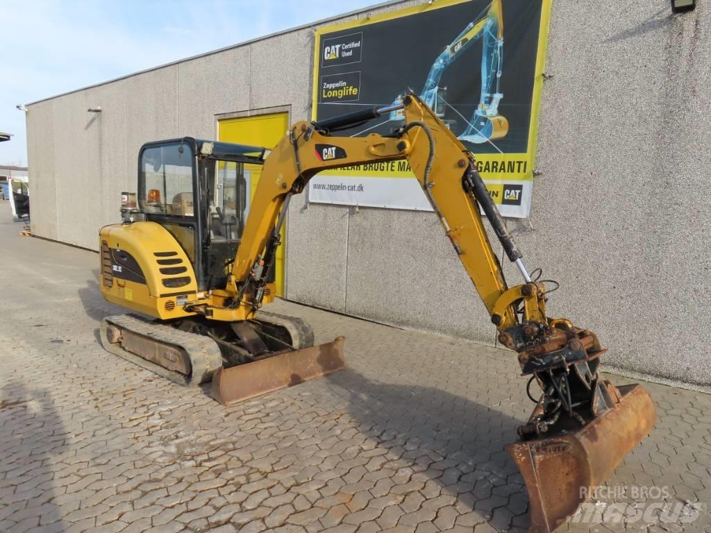 CAT 302.5 C Mini bageri <7t