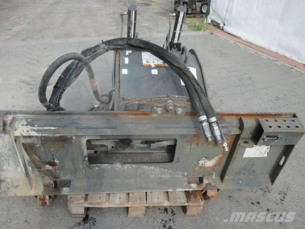 Bobcat 18 PLA Strugači