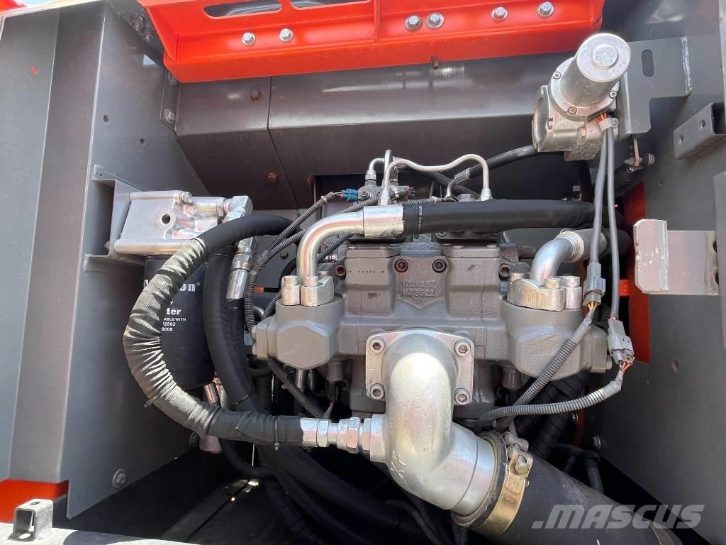 Hitachi ZX 200 Bageri gusjeničari