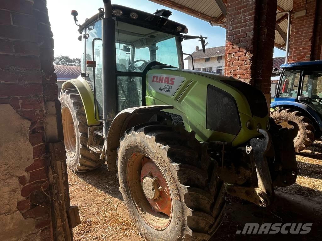 CLAAS Arion 420 Traktori