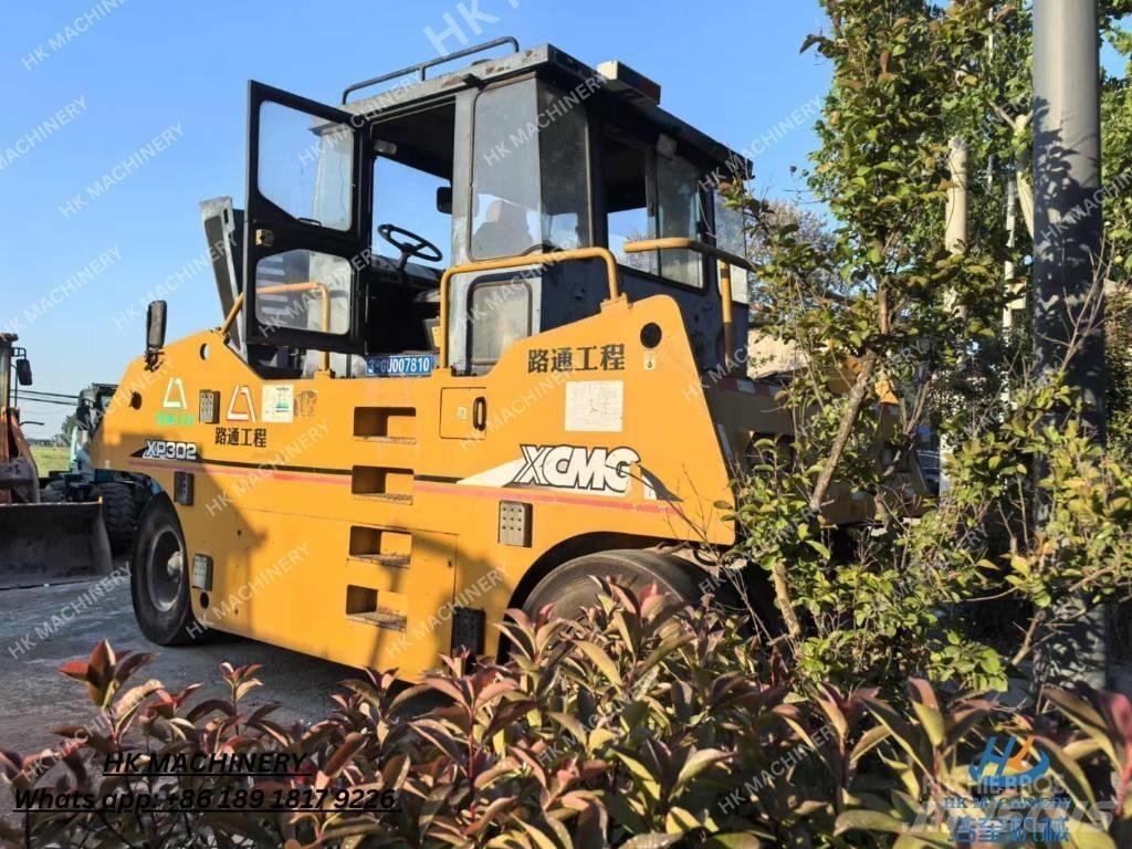 XCMG XP302 Gumeni valjci na kotačima