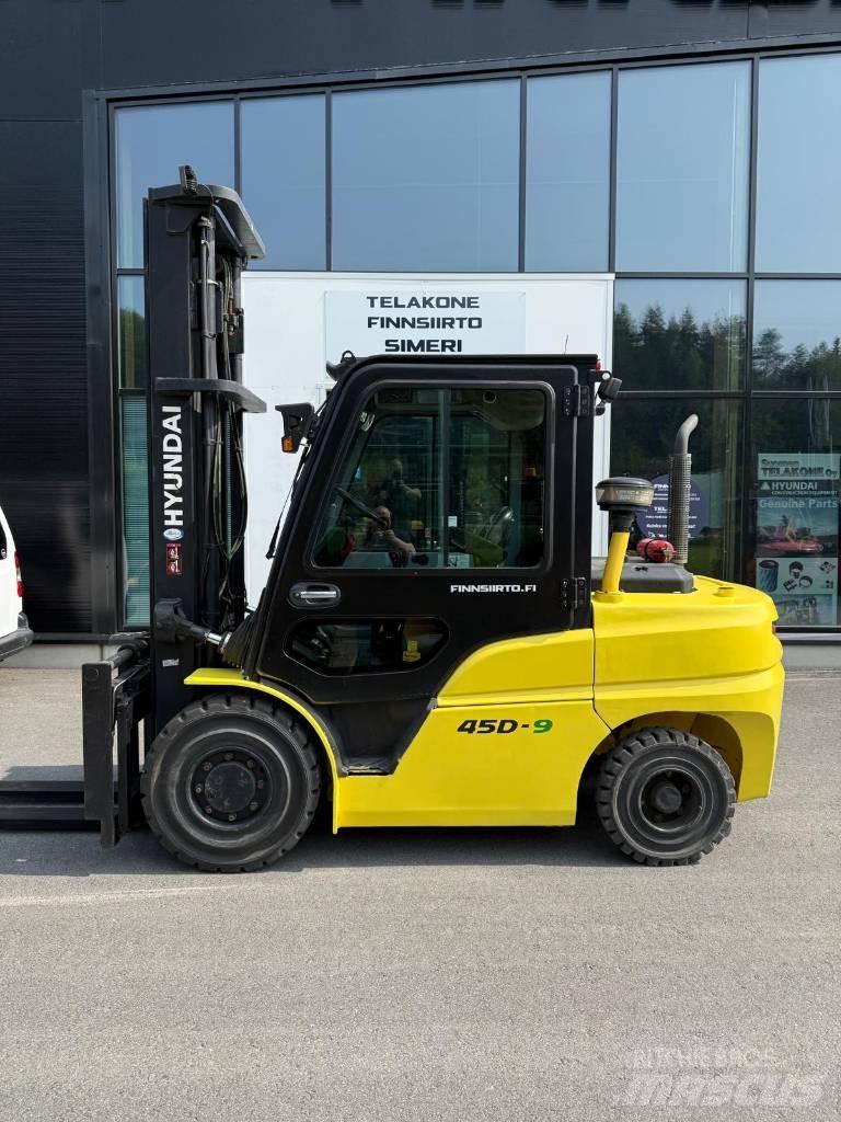 Hyundai 45 D-9 Dizelski viličari