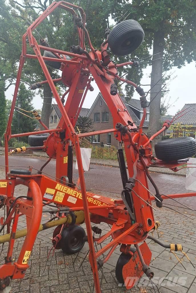 Niemeyer HR 675 DH Okretači i sakupljači sijena