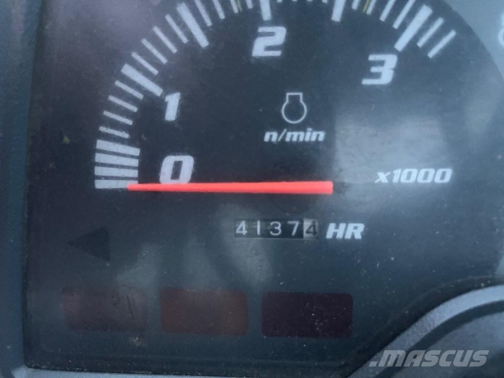 Kubota STV 36 Kompaktni (mali) traktori