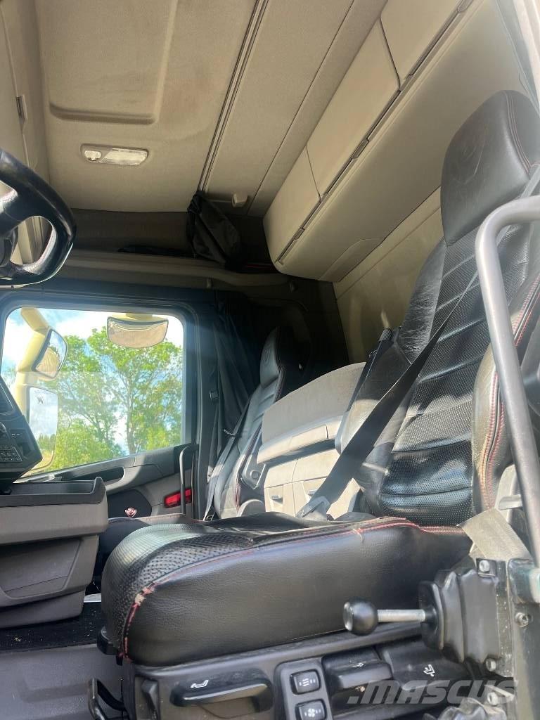 Scania R 520 Tridem Kamioni sa kranom