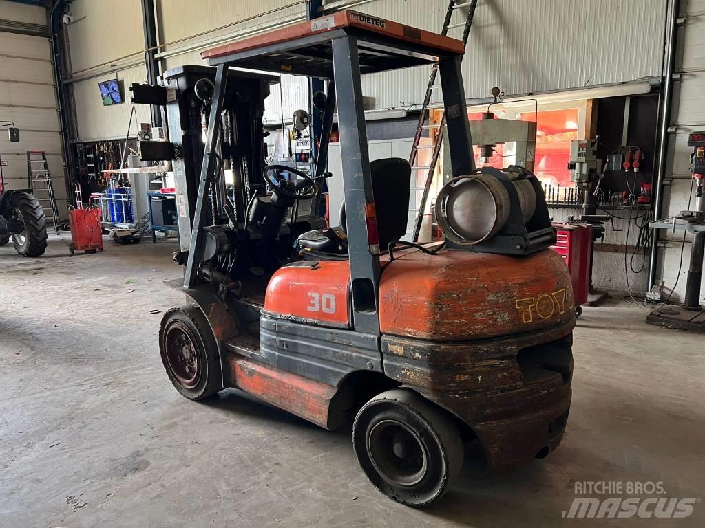 Toyota 02-6 FG F 30 Plinski viličari