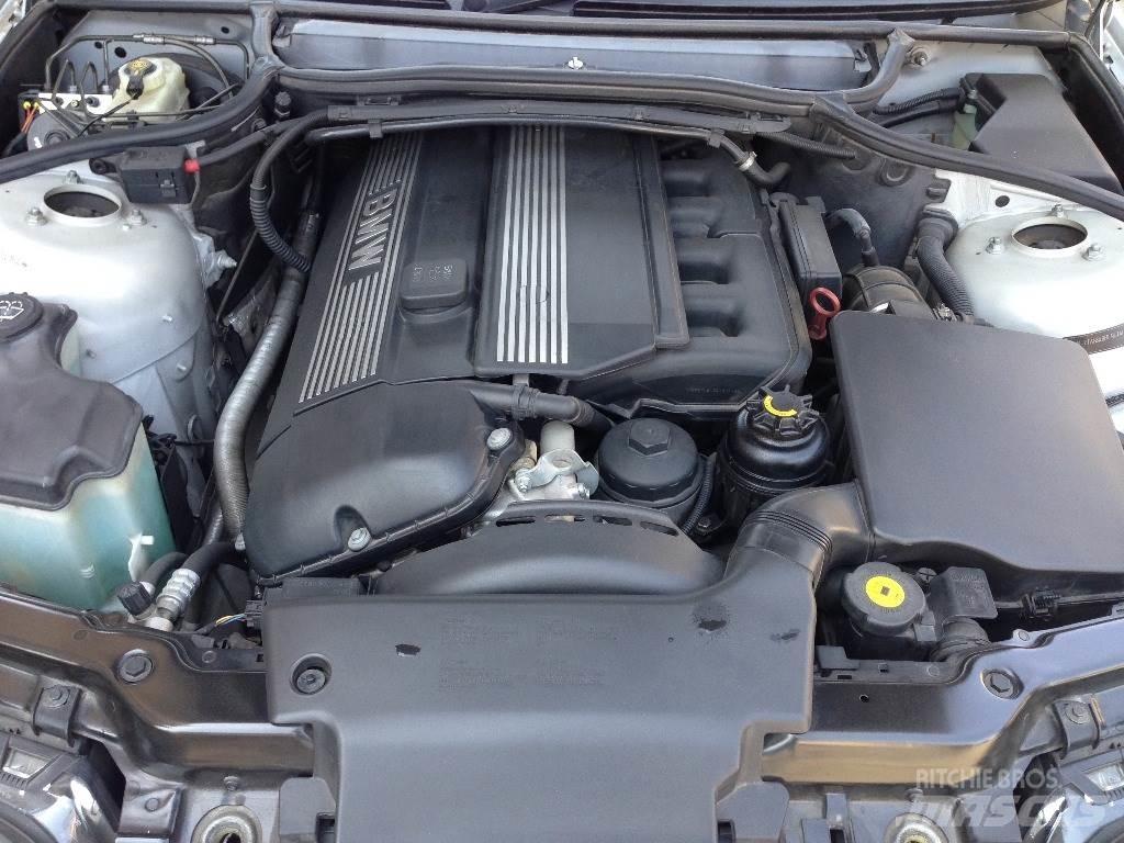 BMW GH-AV25 Automobili