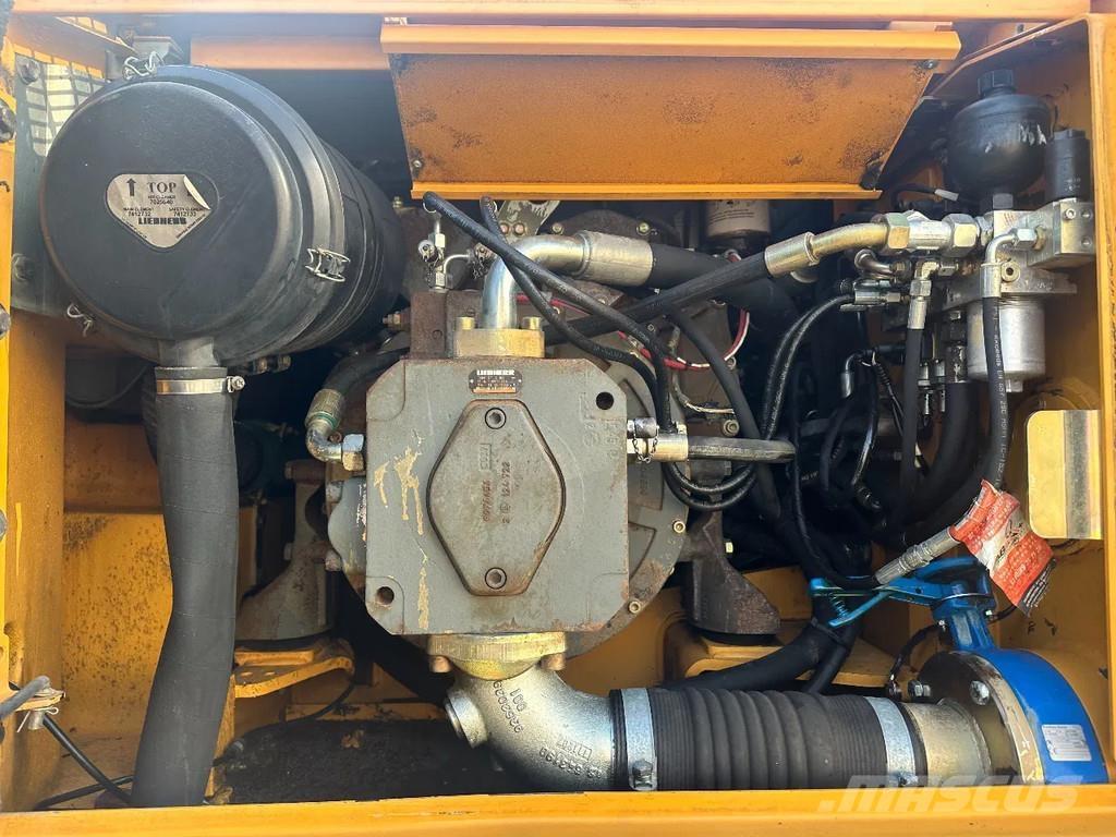 Liebherr A900 C Bageri na kotačima