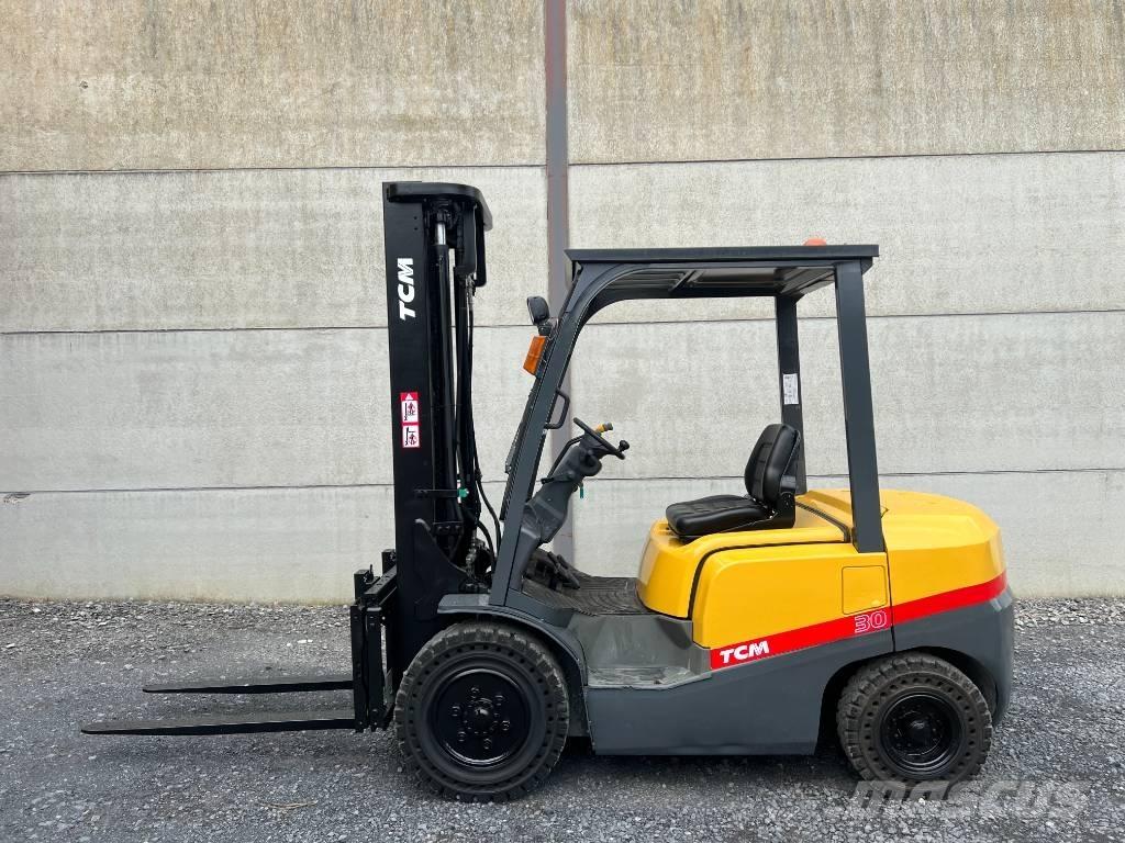 TCM FD30T3 Dizelski viličari