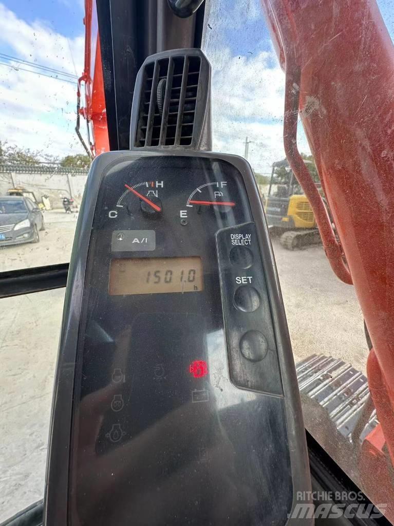 Hitachi ZX75US Mini bageri <7t