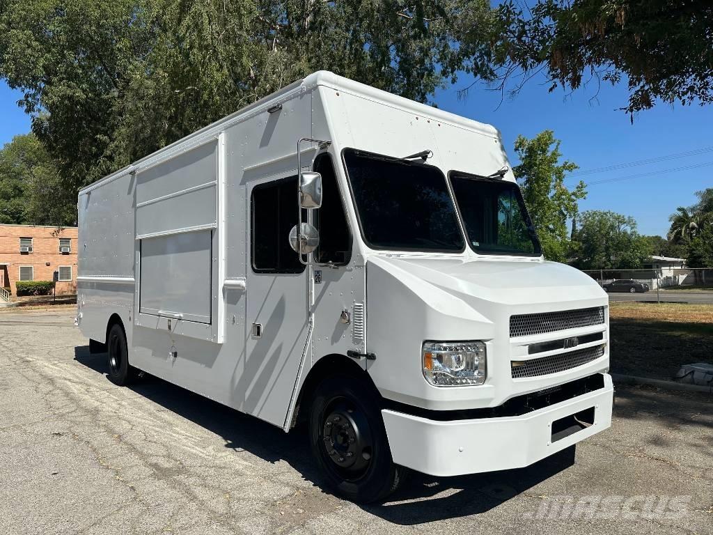 Freightliner M-LINE Sanduk kamioni