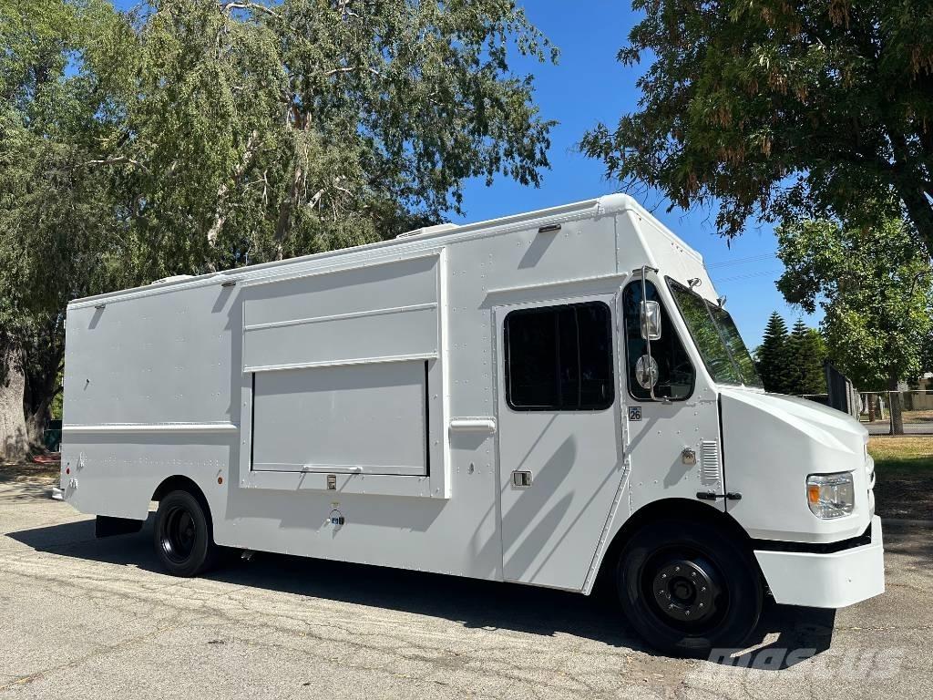 Freightliner M-LINE Sanduk kamioni