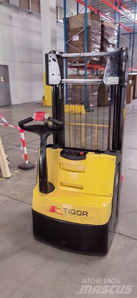 Hyster S 1.2 Ručni električni viličar