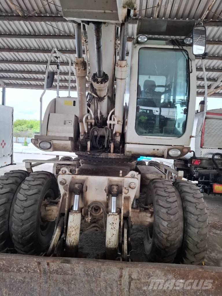 JCB JCB JS 175W Bageri na kotačima