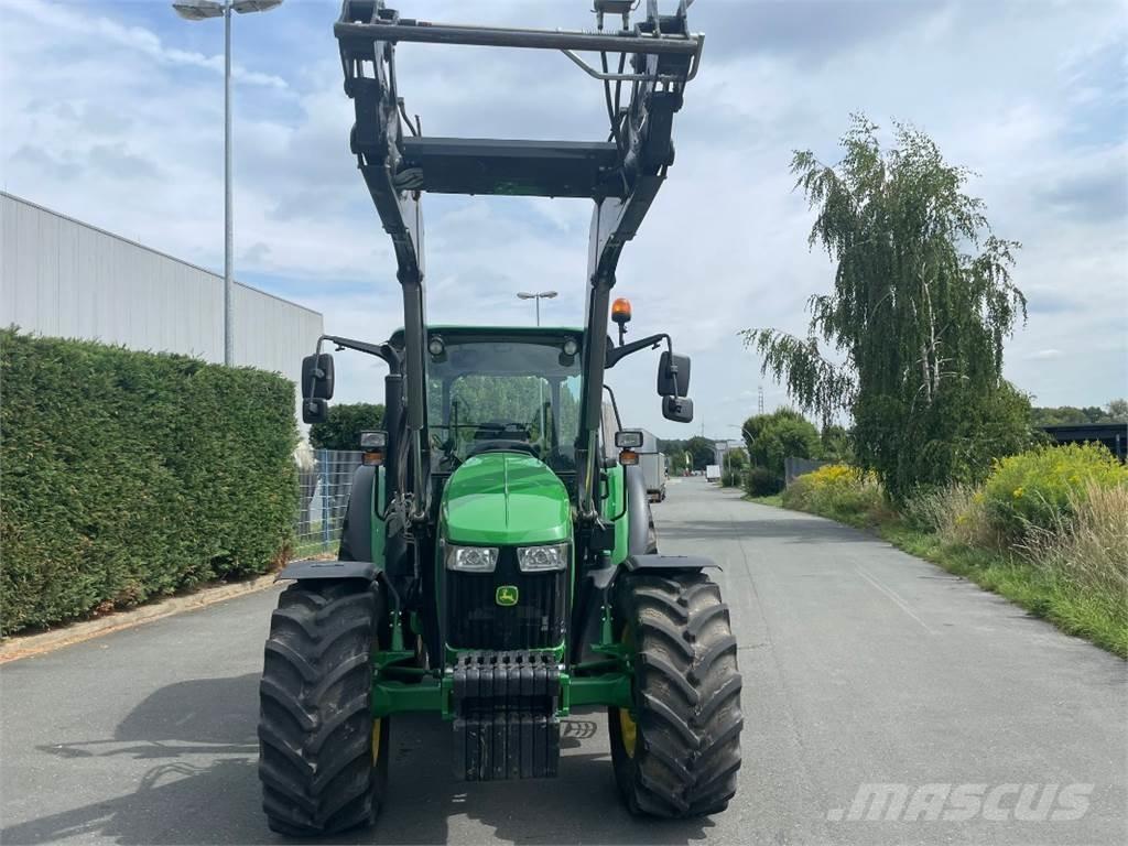 John Deere 5100M Traktori