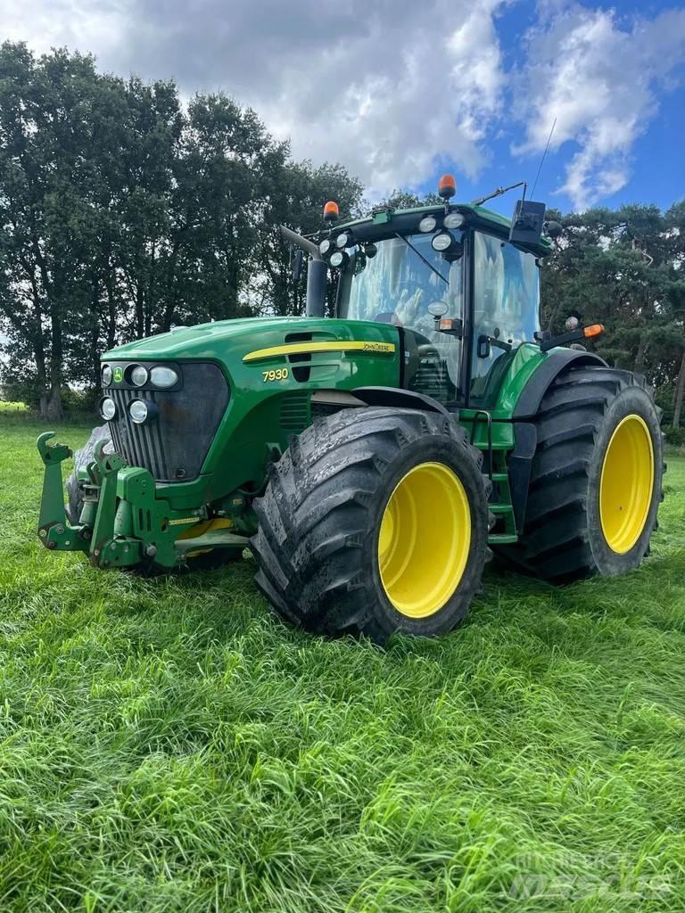 John Deere 7930 Traktori