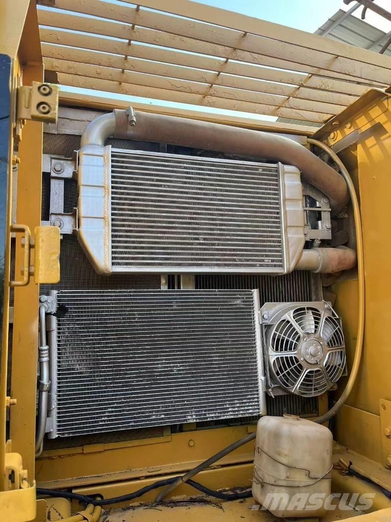 CAT 320 C L Bageri gusjeničari