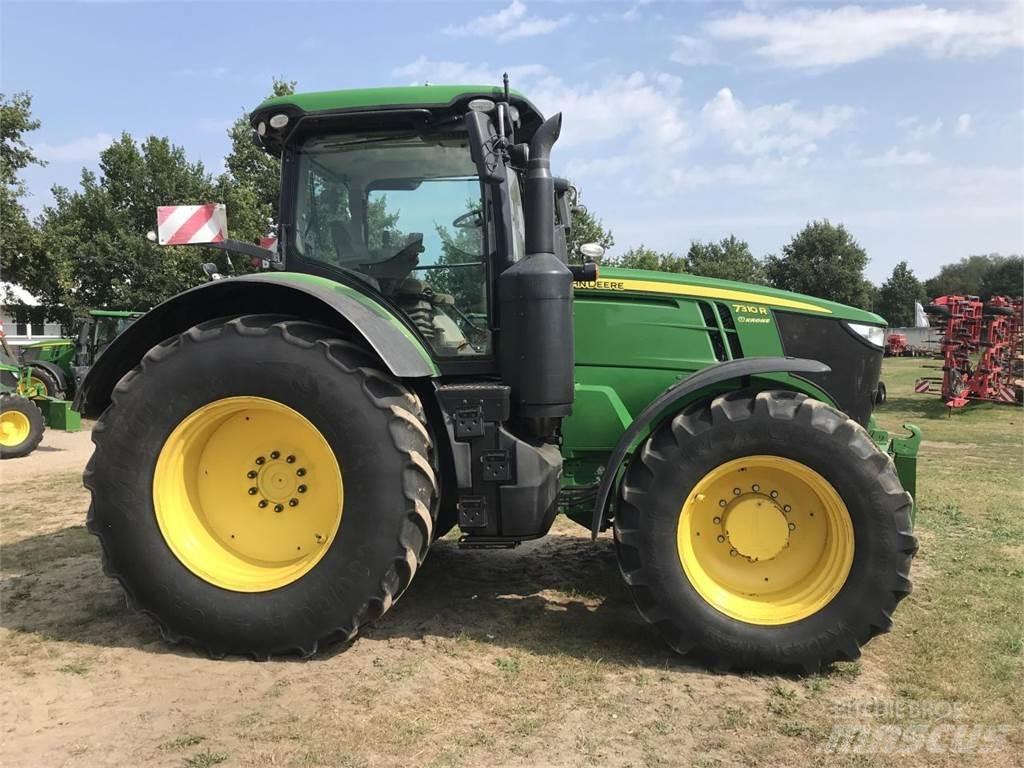 John Deere 7310R Traktori