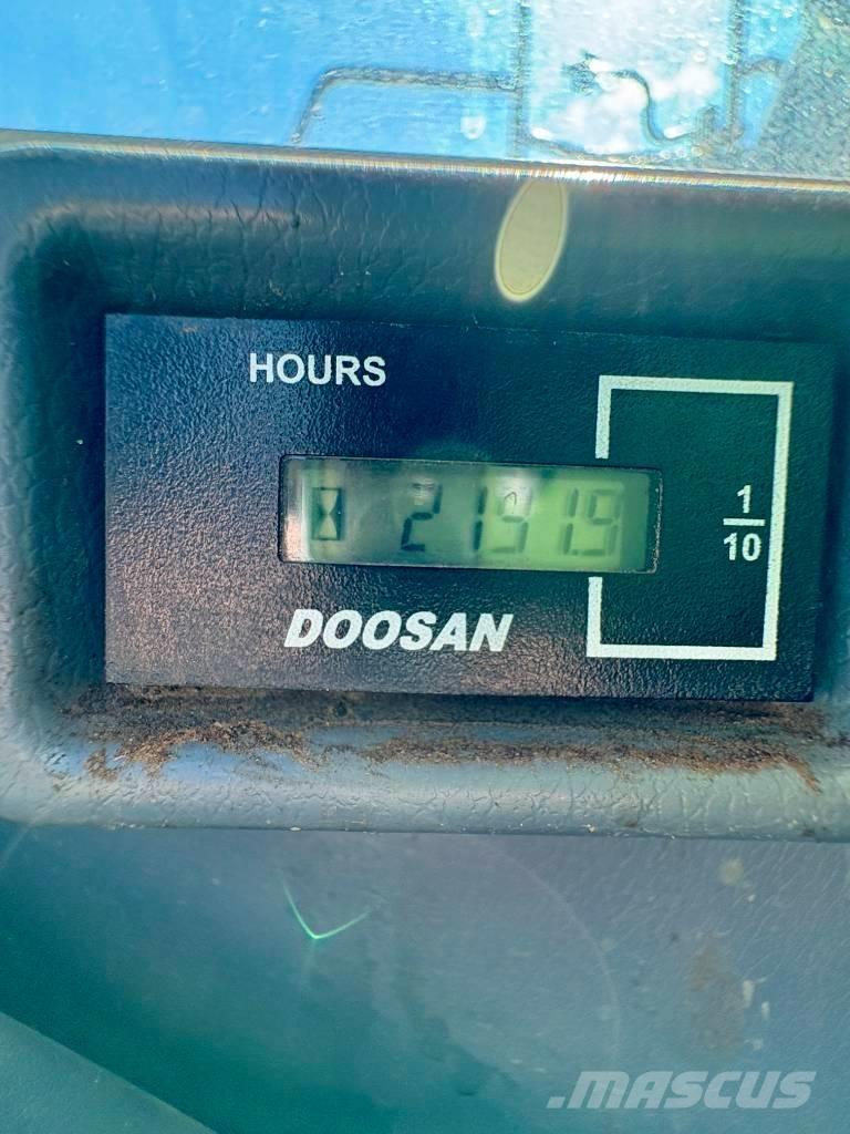 Doosan DX 140 LCR-7 Bageri gusjeničari