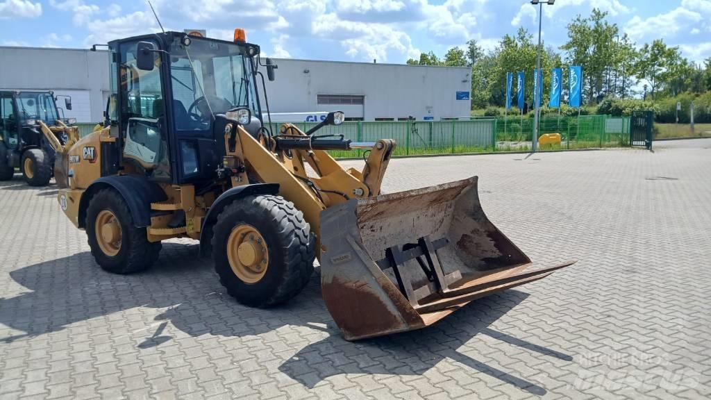 CAT 907 M Utovarivači na kotačima