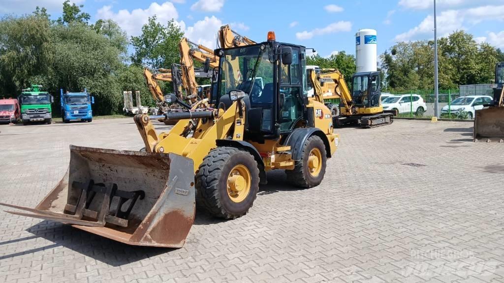 CAT 907 M Utovarivači na kotačima