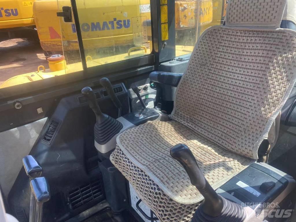 Komatsu PC56 Bageri gusjeničari