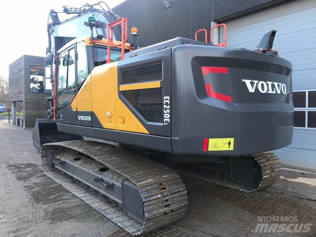 Volvo EC 250 E Bageri gusjeničari