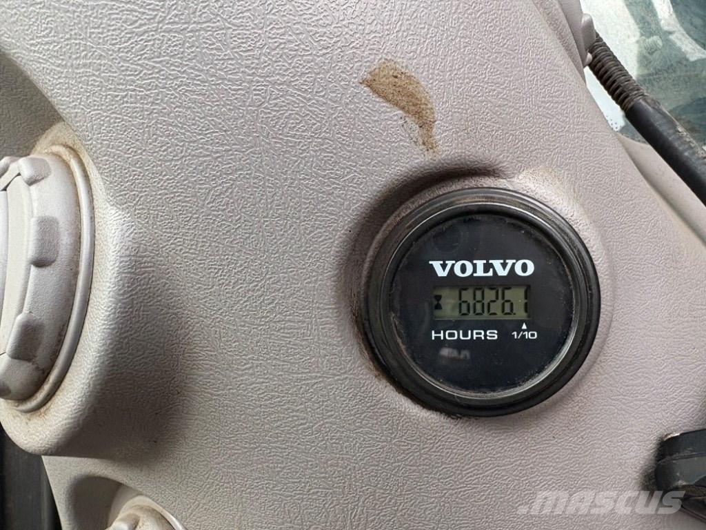 Volvo EC 250 EL Bageri gusjeničari