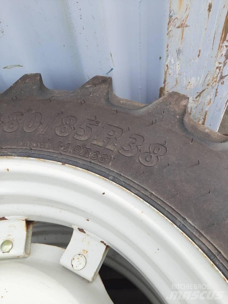 BKT 380/85R34 Ostala oprema za traktore
