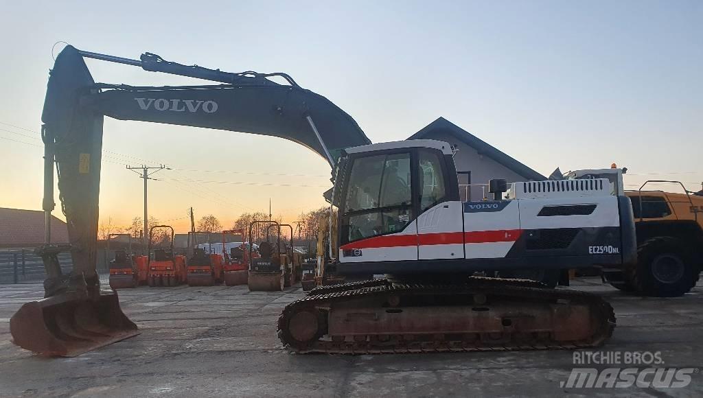 Volvo EC 250 D N L Bageri gusjeničari