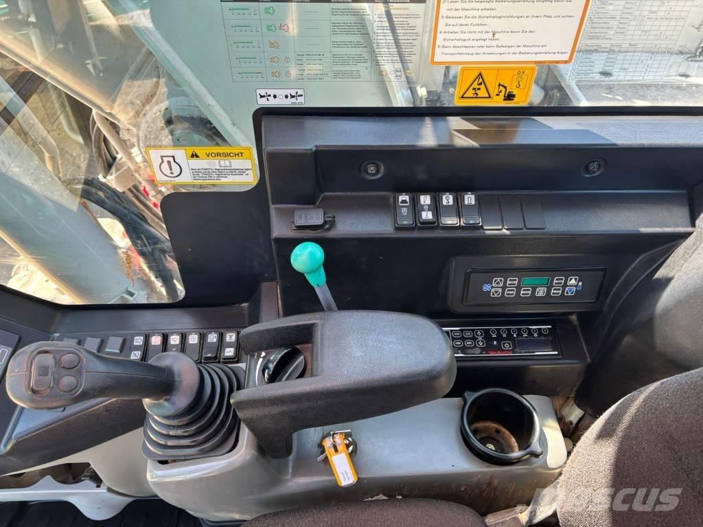 Takeuchi TB 2150 R Bageri gusjeničari