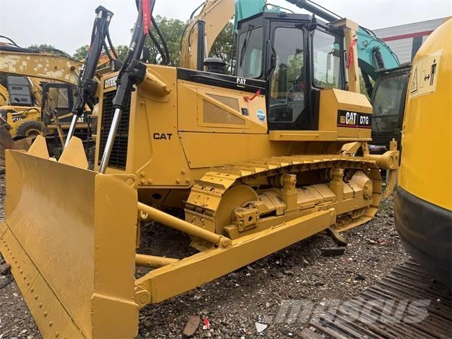 CAT D 7 G LGP Buldožeri gusjeničari