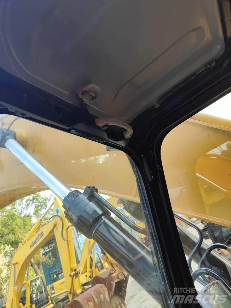CAT 349 D2 Bageri gusjeničari