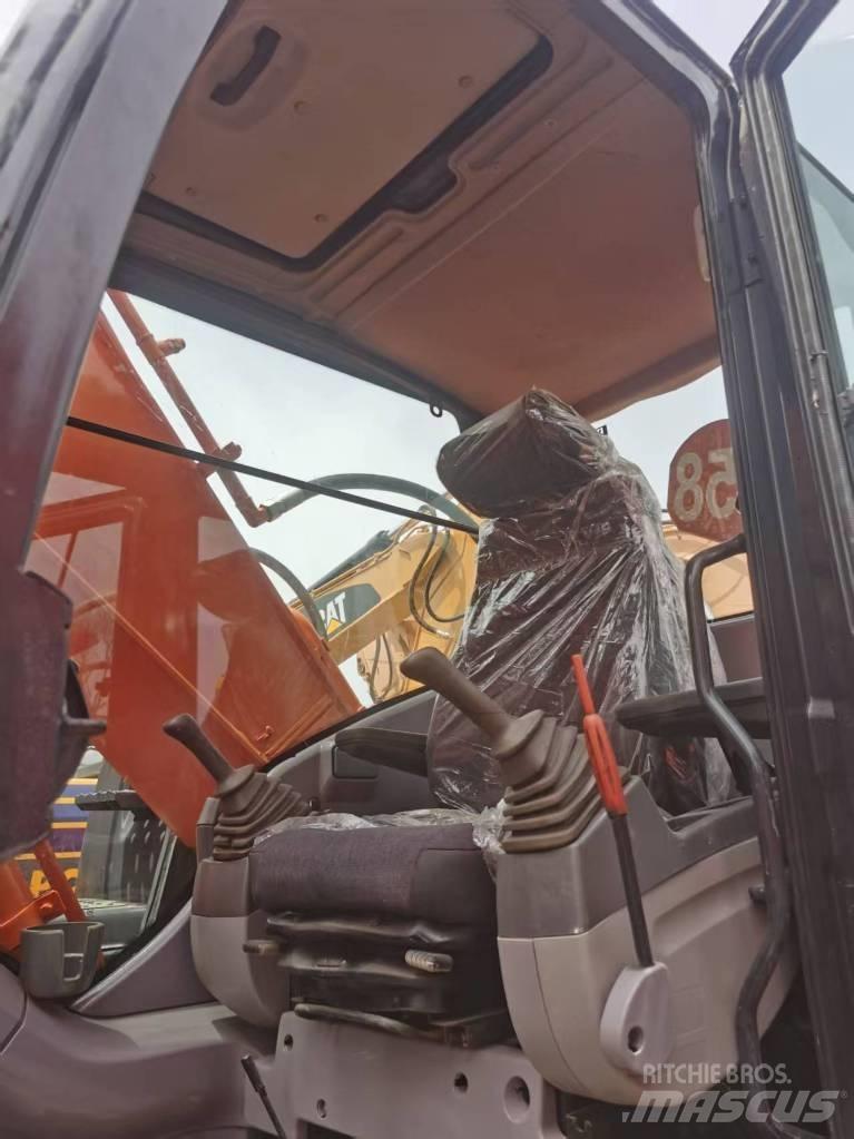 Hitachi ZX 210 Bageri gusjeničari