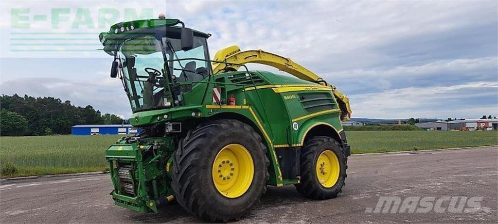 John Deere 8400 Strojevi za krmu na vlastiti pogon