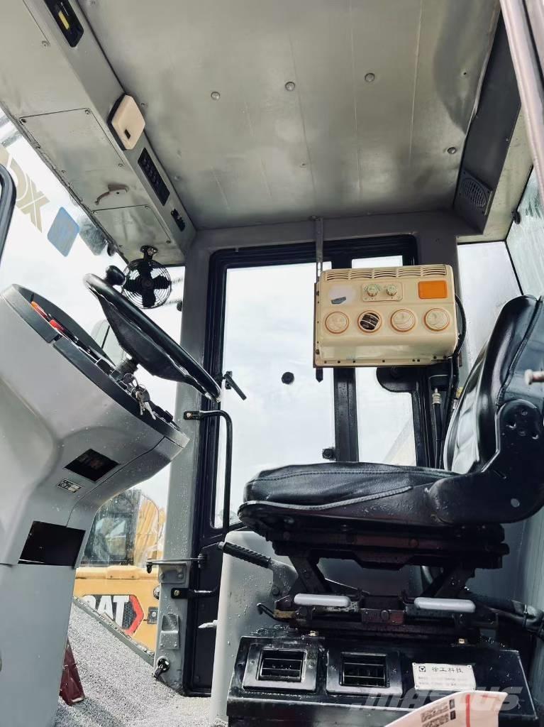 XCMG XS 223 J Valjci sa jednim bubnjem